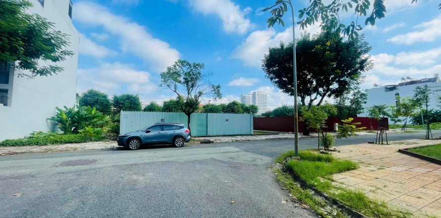 Land in District 7, Ho Chi Minh, No. 25108