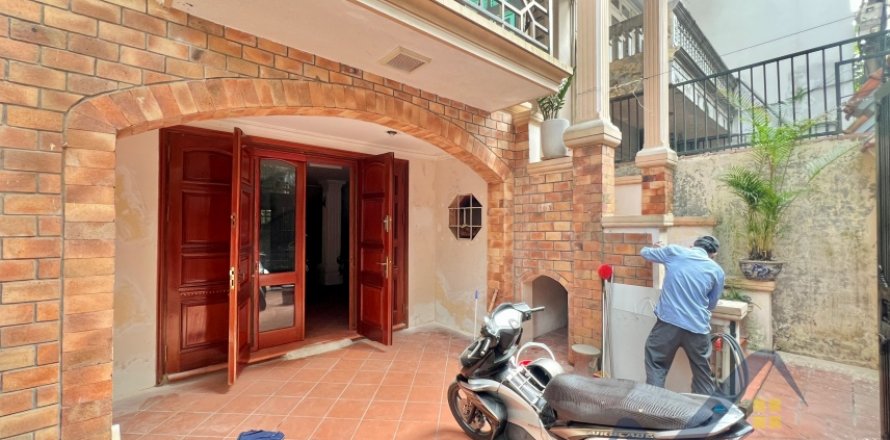 5 bedrooms Villa in Tay Ho, Ha Noi,  No. 20256