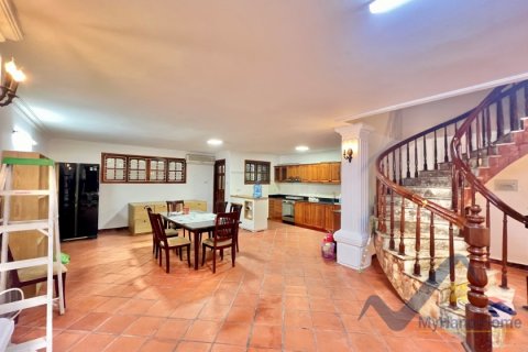 5 bedrooms Villa in Tay Ho, Ha Noi,  No. 20256 3