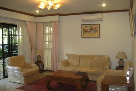 3 bedrooms Villa in Tay Ho, Ha Noi, No. 7134 3