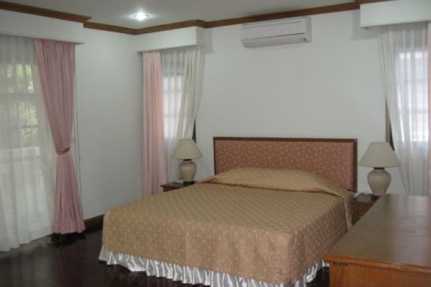 3 bedrooms Villa in Tay Ho, Ha Noi, No. 7134 9
