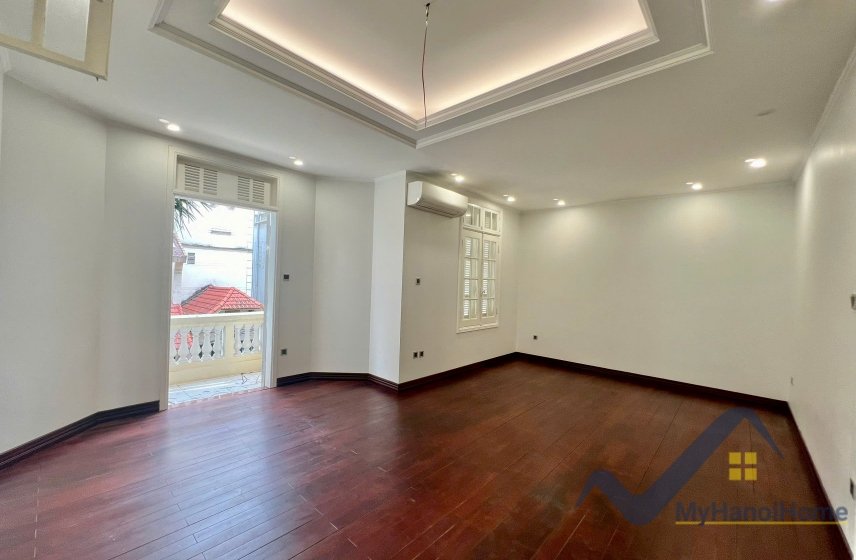 5 bedrooms Villa in Tay Ho, Ha Noi, Vietnam No. 26492