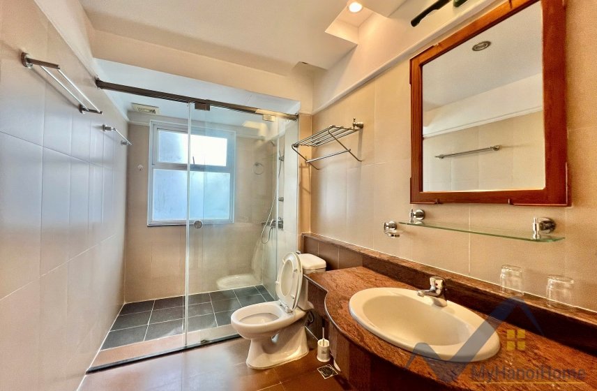 3 bedrooms Apartment in Ba Dinh, Ha Noi, Vietnam No. 26493