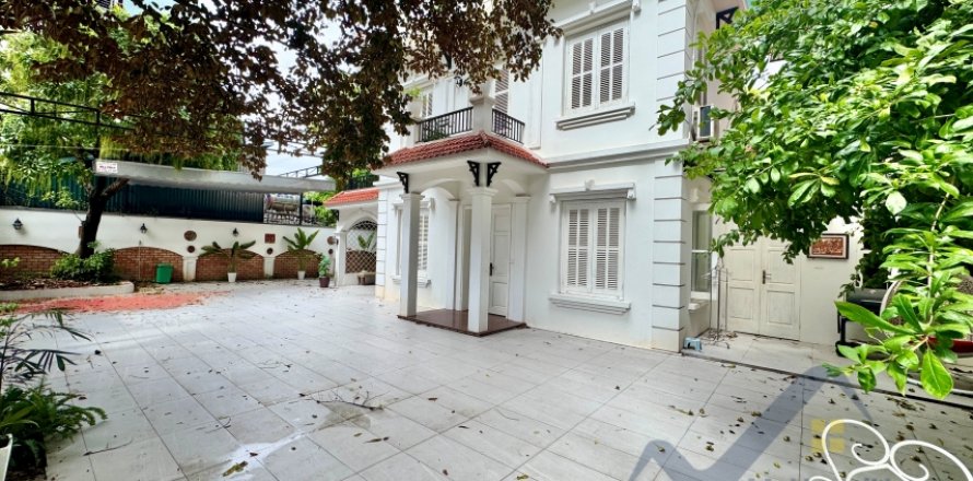 2 bedrooms Villa in Tay Ho, Ha Noi,  No. 28880