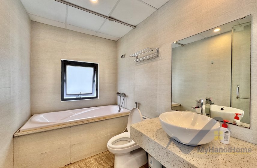3 bedrooms Apartment in Tay Ho, Ha Noi, Vietnam No. 28870
