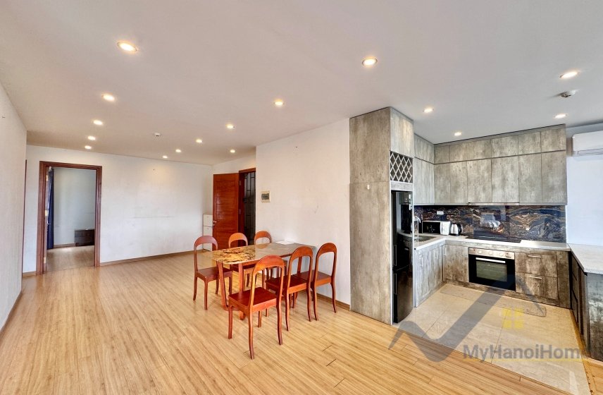 3 bedrooms Apartment in Tay Ho, Ha Noi, Vietnam No. 28870