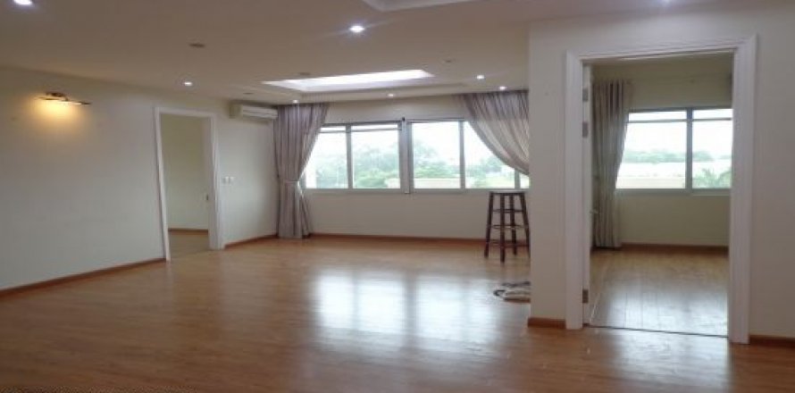 4 bedrooms Apartment in Tay Ho, Ha Noi, No. 7925