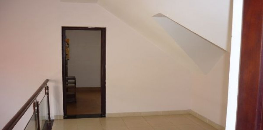 Вилла с 5 спальнями в Намтыльем, Ханой , № 8299