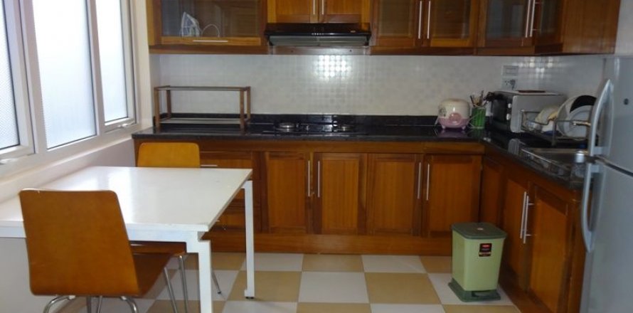 Квартира с 2 спальнями в Бадинь, Ханой , № 5193