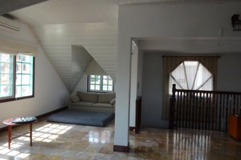 5 bedrooms Villa in Tay Ho, Ha Noi, No. 6719 24
