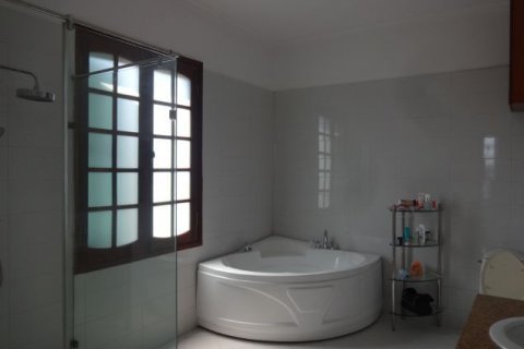 5 bedrooms Villa in Tay Ho, Ha Noi, No. 6719 11