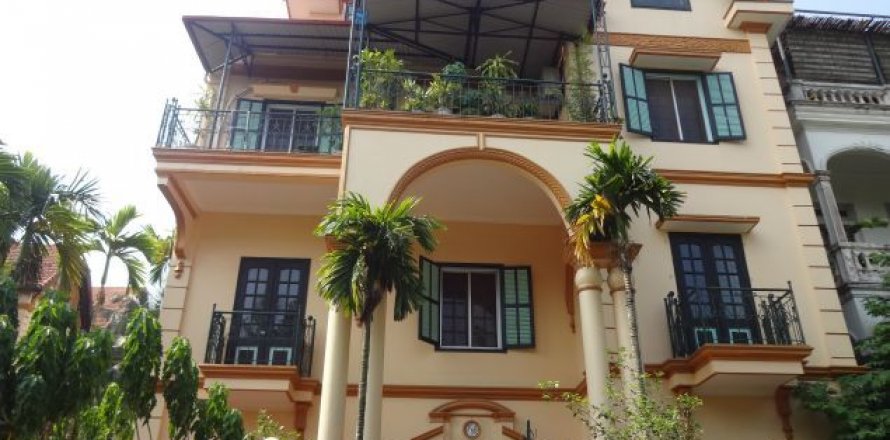5 bedrooms Villa in Tay Ho, Ha Noi, No. 6719