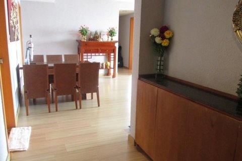 3 bedrooms Apartment in Dong Da, Ha Noi, No. 5540