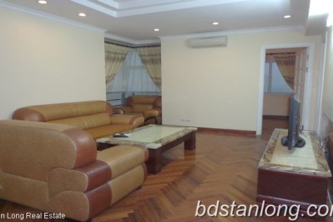 3 bedrooms Apartment in Tay Ho, Ha Noi, No. 7902 2