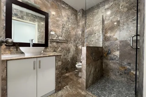 4 bedrooms House in Ho Chi Minh,  No. 27437 4