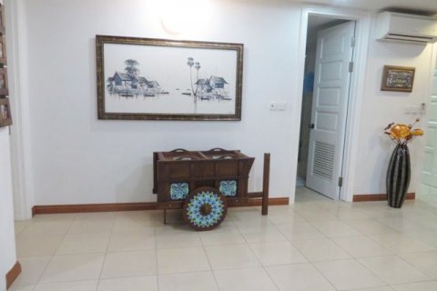 4 bedrooms Apartment in Tay Ho, Ha Noi, No. 6740 4