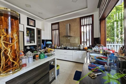 5 bedrooms Villa in Nha Trang,  No. 28189 4