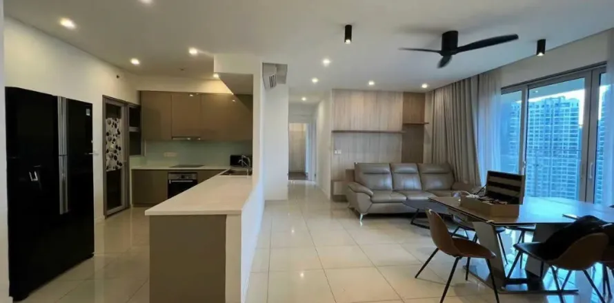 4 bedrooms Apartment in Ho Chi Minh,  No. 27490