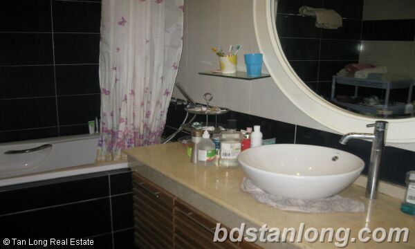 3 bedrooms Apartment in Hoan Kiem, Ha Noi, Vietnam No. 8443