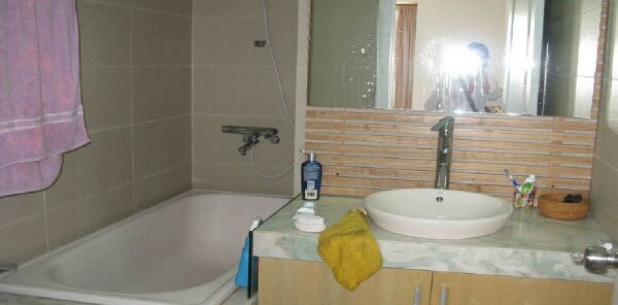 Квартира с 3 спальнями в Хоанкьем, Ханой , № 8445
