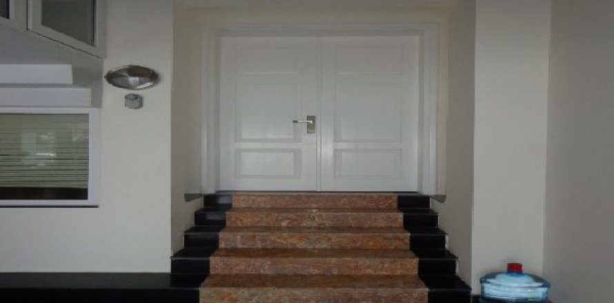 1 bedroom Apartment in Tay Ho, Ha Noi, No. 8447