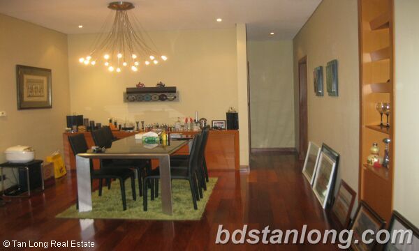 3 bedrooms Apartment in Hoan Kiem, Ha Noi, Vietnam No. 8441