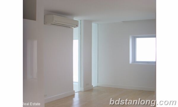 3 bedrooms Apartment in Tay Ho, Ha Noi, Vietnam No. 7155