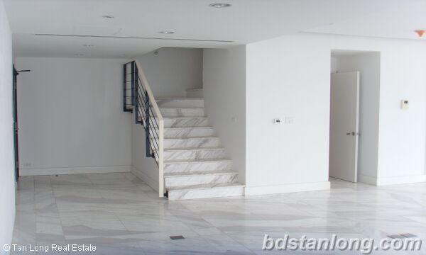 3 bedrooms Apartment in Tay Ho, Ha Noi, Vietnam No. 7155