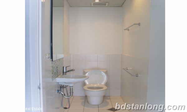 3 bedrooms Apartment in Tay Ho, Ha Noi, Vietnam No. 7155