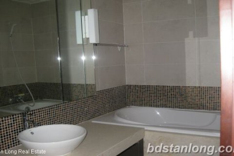 Квартира с 3 спальнями в Бадинь, Ханой ,  № 7150 7