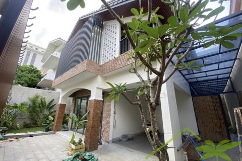 4 bedrooms Villa in Nha Trang, No. 28052 2