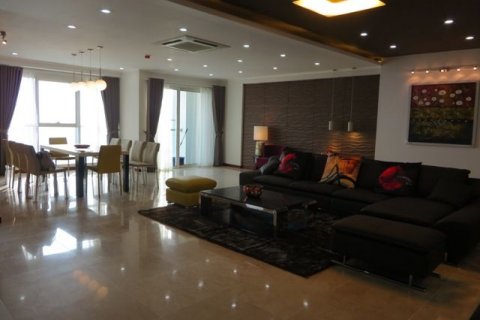 4 bedrooms Apartment in Tay Ho, Ha Noi,  No. 6244 4