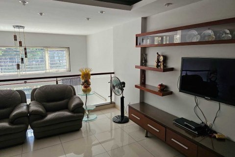 100m2 Townhouse in Binh Chanh, Ho Chi Minh, No. 24143 5