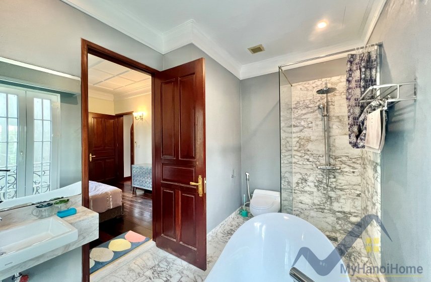 4 bedrooms House in Long Bien, Ha Noi, Vietnam No. 26676