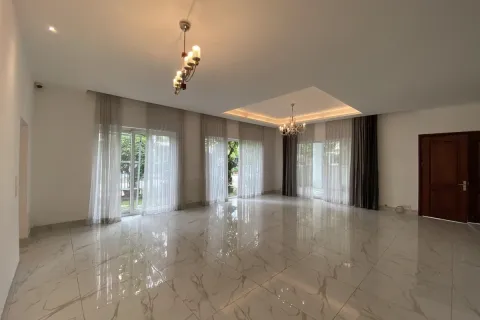 5 bedrooms Villa in Thu Duc, Ho Chi Minh, No. 27621