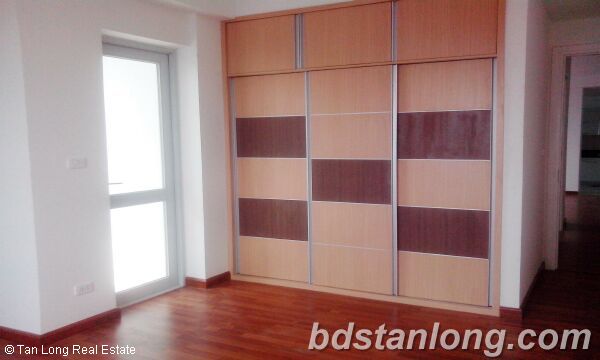 Квартира с 3 спальнями в Донгда, Ханой, Вьетнам № 8045