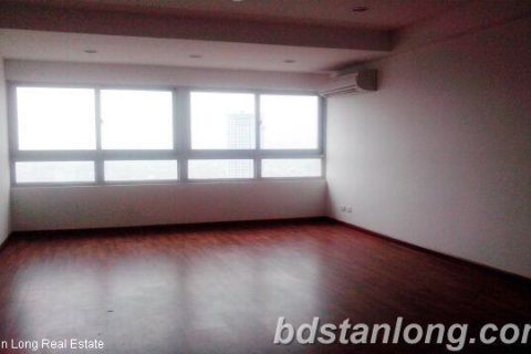 3 bedrooms Apartment in Dong Da, Ha Noi, No. 8045