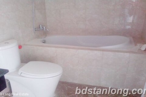 3 bedrooms Apartment in Dong Da, Ha Noi, No. 8045 13