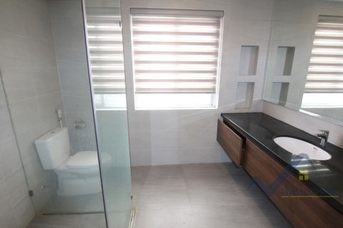 5 bedrooms Villa in Long Bien, Ha Noi, No. 19992 19