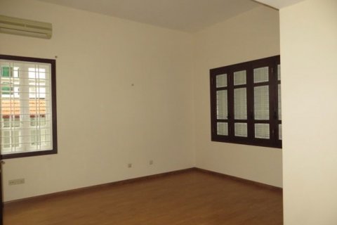Вилла с 5 спальнями в Каузяй, Ханой , № 5960 14