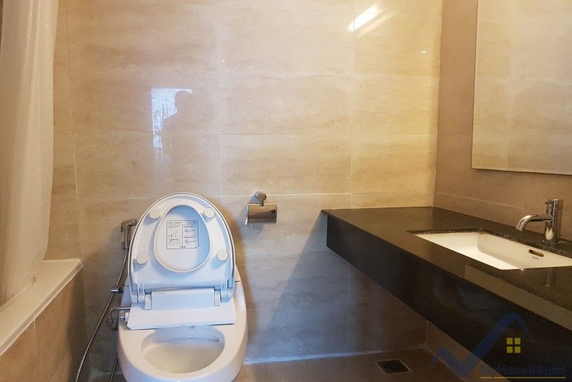 3 bedrooms Apartment in Tay Ho, Ha Noi, Vietnam No. 19553