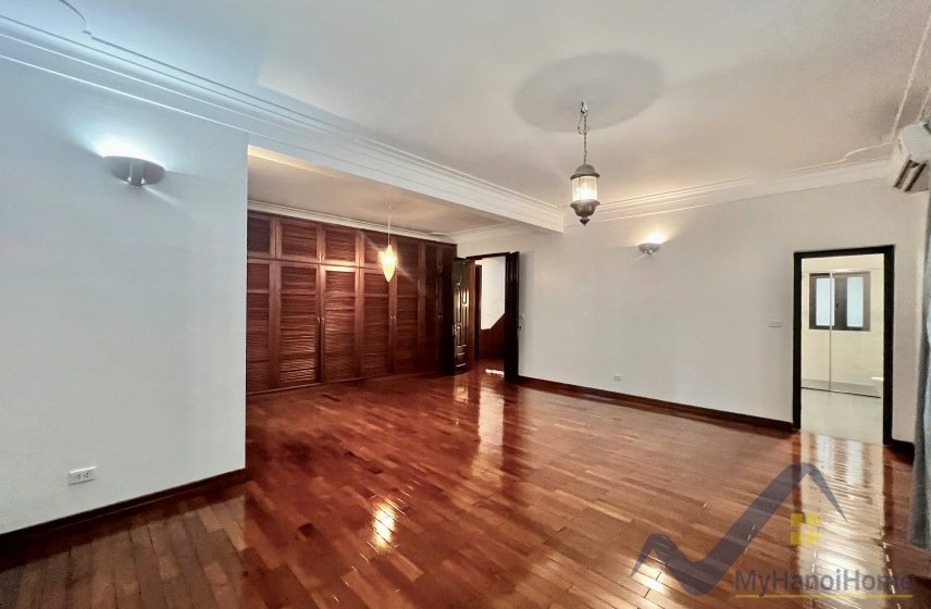 5 bedrooms Villa in Tay Ho, Ha Noi, Vietnam No. 26500
