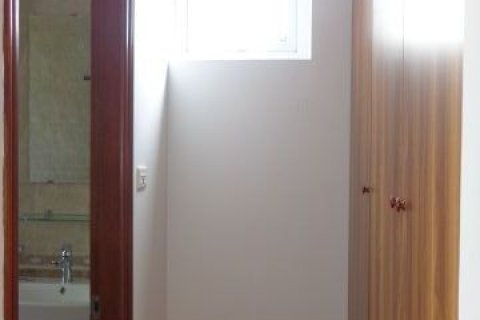 2 bedrooms Apartment in Tay Ho, Ha Noi, No. 3921 8