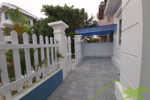 5 bedrooms Villa in Nha Trang, No. 28526 2