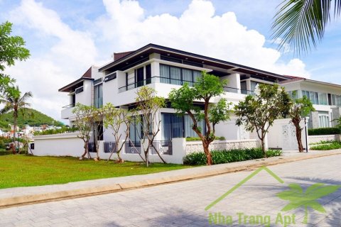 3 bedrooms Villa in Nha Trang, No. 28522