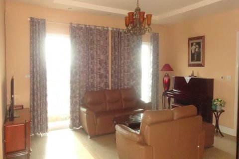 3 bedrooms Apartment in Tay Ho, Ha Noi, No. 7474 5