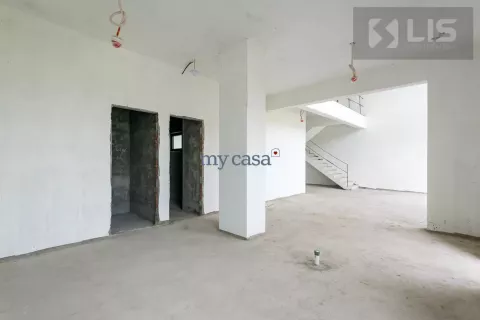Квартира с 3 спальнями в Тхудык, Хошимин , № 11557 7