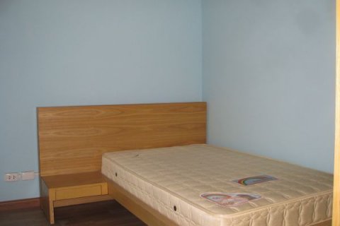 Квартира с 3 спальнями в Тэйхо, Ханой , № 7737