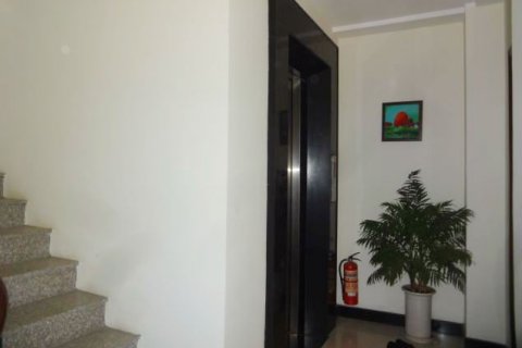 Квартира с 2 спальнями в Тэйхо, Ханой , № 5290