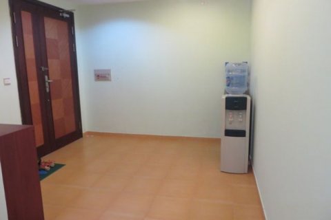 Квартира с 4 спальнями в Тэйхо, Ханой , № 5289